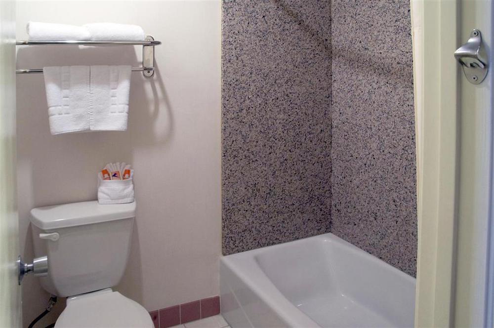 Americas Best Value Inn&Suites - Fontana Habitación foto